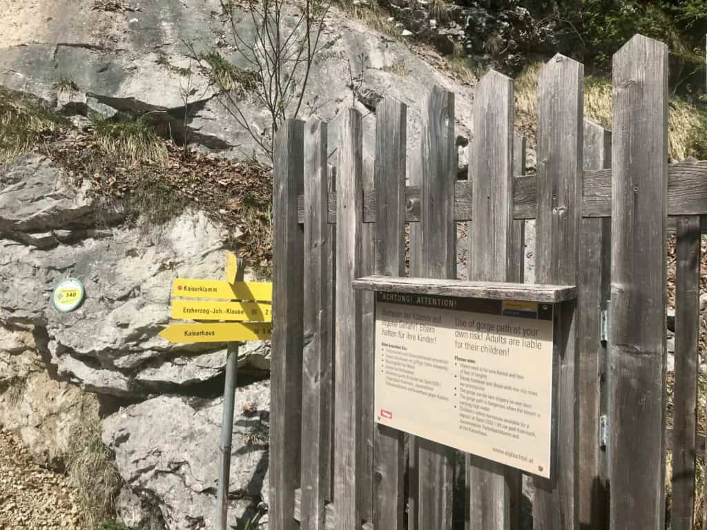 Kaiserklamm: Hinter dieser Absperrung für Fahrräder beginnt die Kaiserklamm