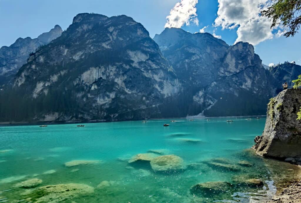 schöne Seen in der Nähe der Dolomiten - der Pragser Wildsee