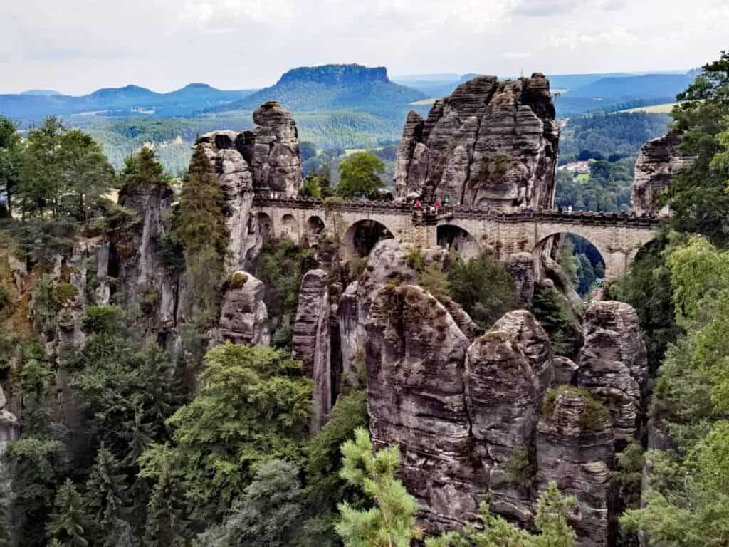schönste Urlaubsziele in der Sächsischen Schweiz - die Basteibrücke