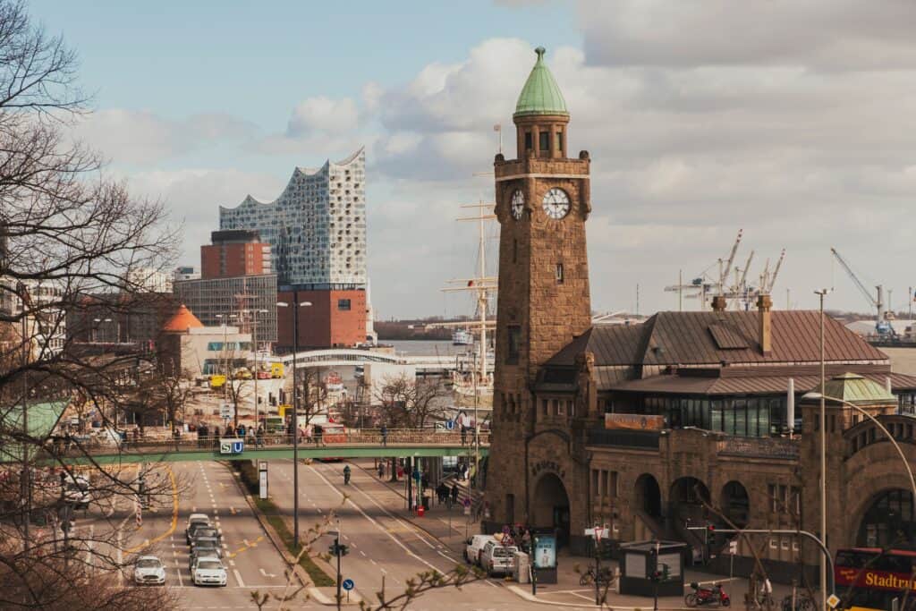 schönste Urlaubsziele Hamburg - die Landungsbrücken